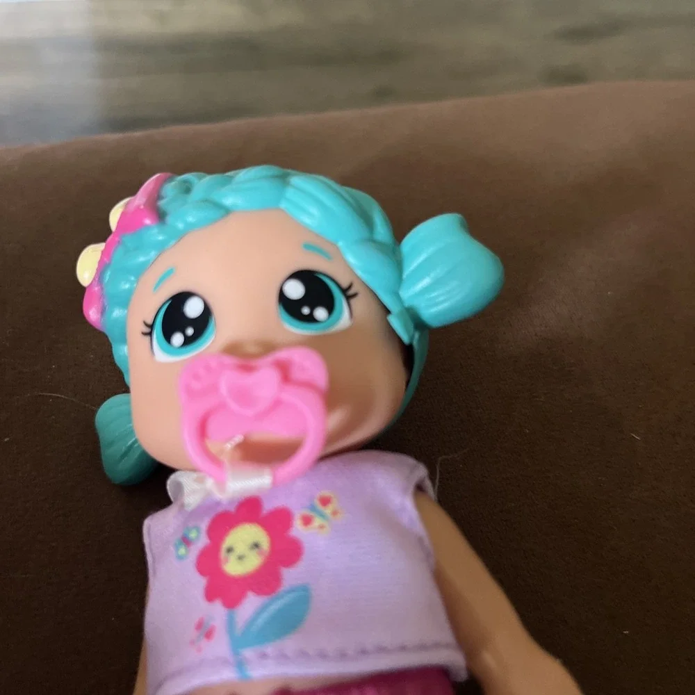 My Sweet Love Magical Color-Changing Outfit Charm Doll 5" cuteties pacifier toy - Picture 2 of 3